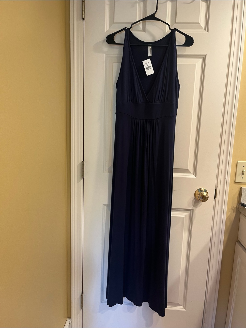 Loveappella Midnight Sleeveless V-Neck Dress
